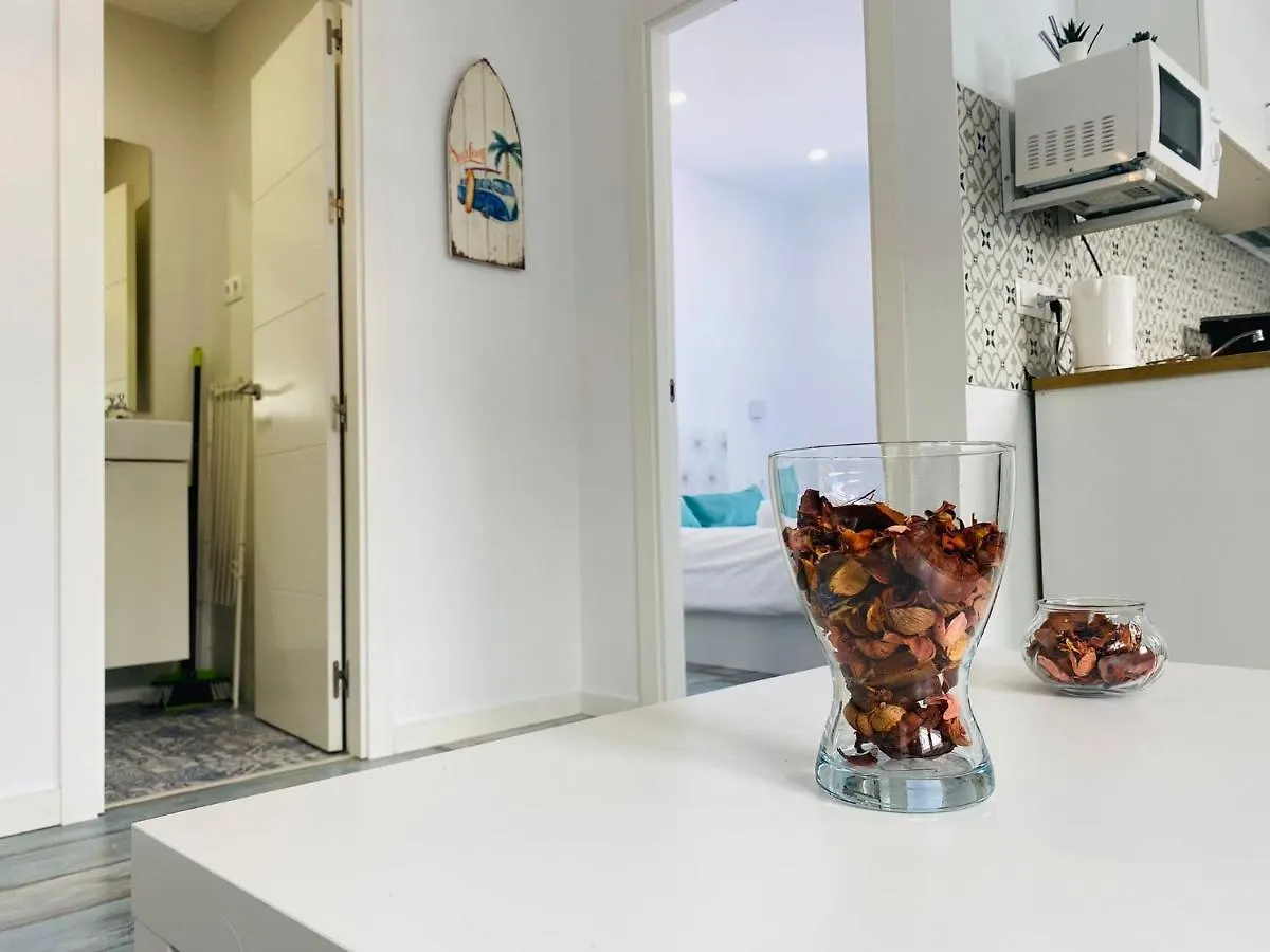 Bonito Apartamento En 2º Linea De Playa & Parking Малага